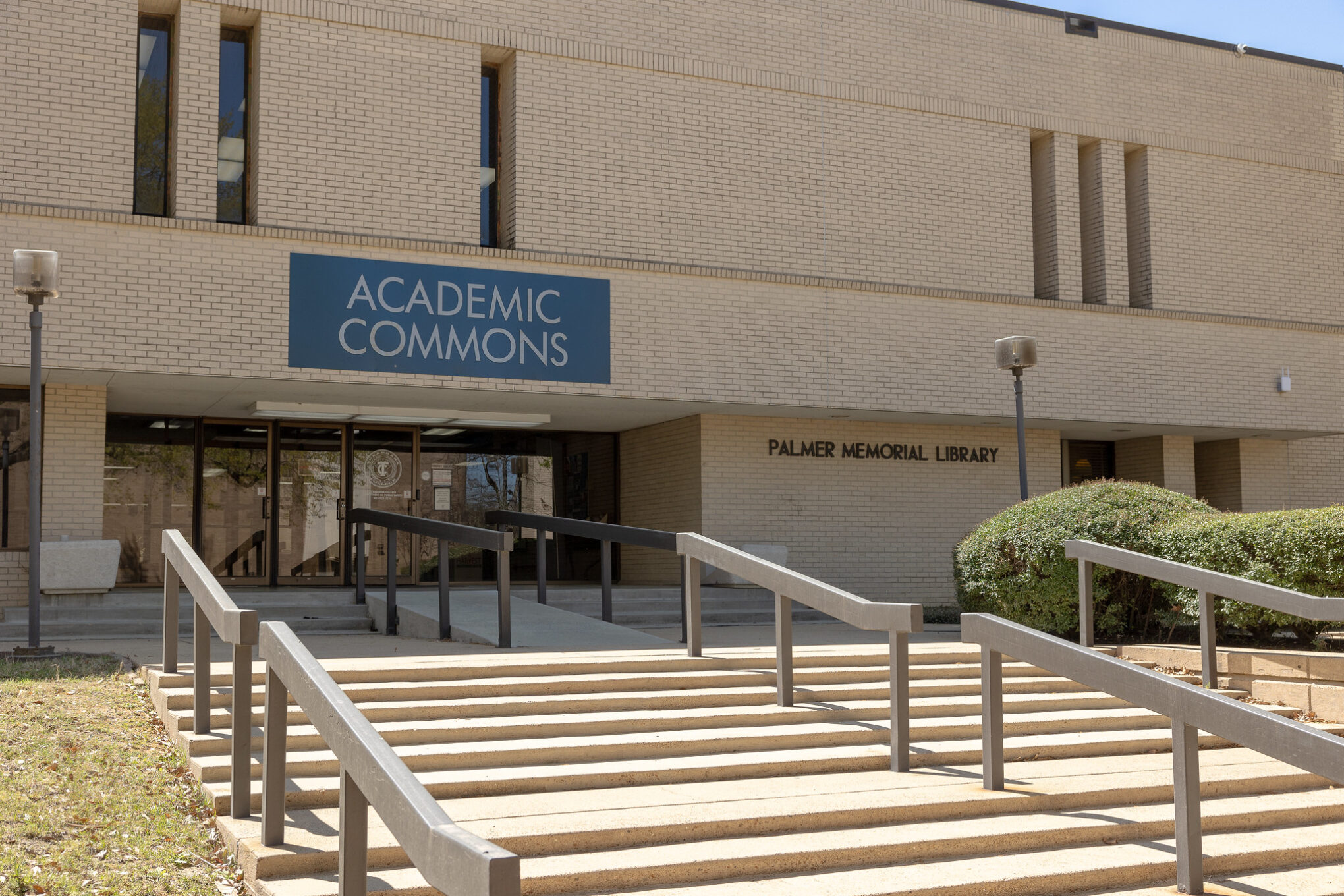 Academic Commons and Palmer Memorial Library