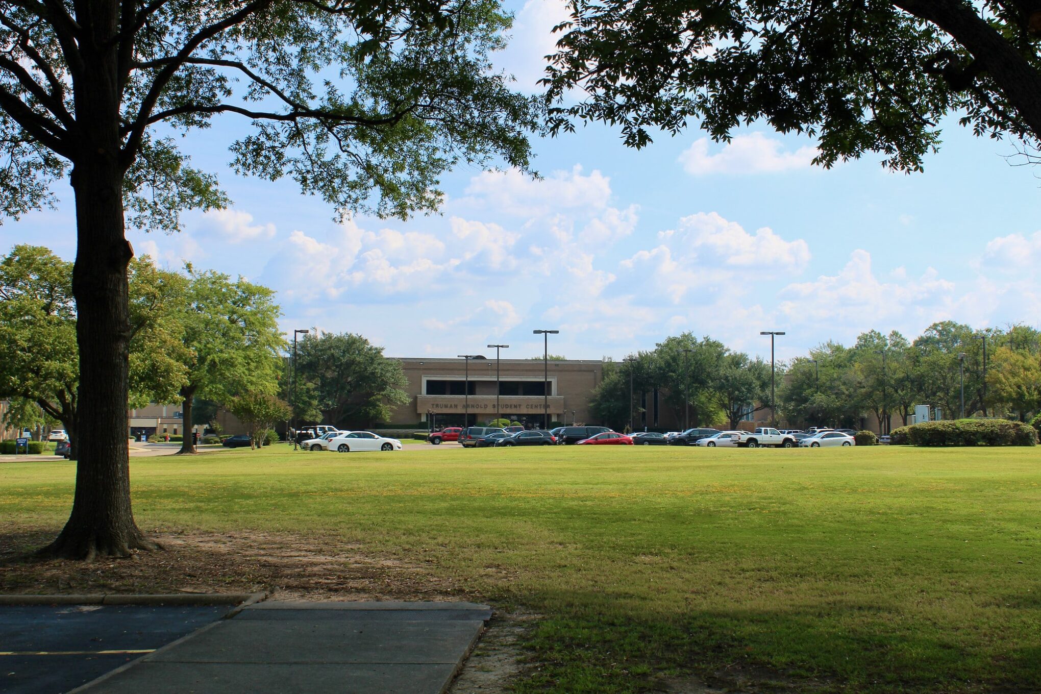 Truman Arnold Student Center in summertime