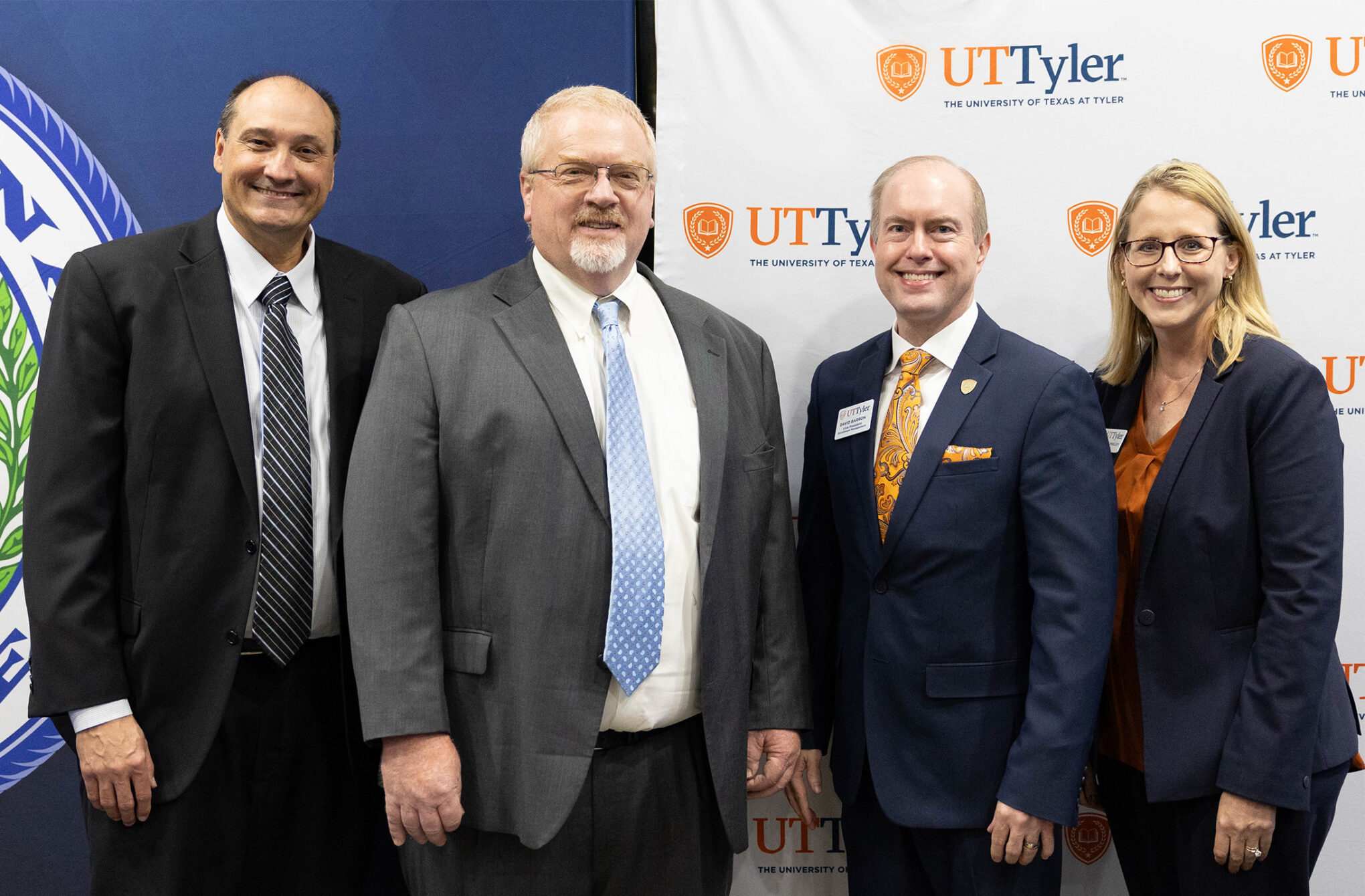 Texarkana College and UT Tyler administrators sign transfer agreement